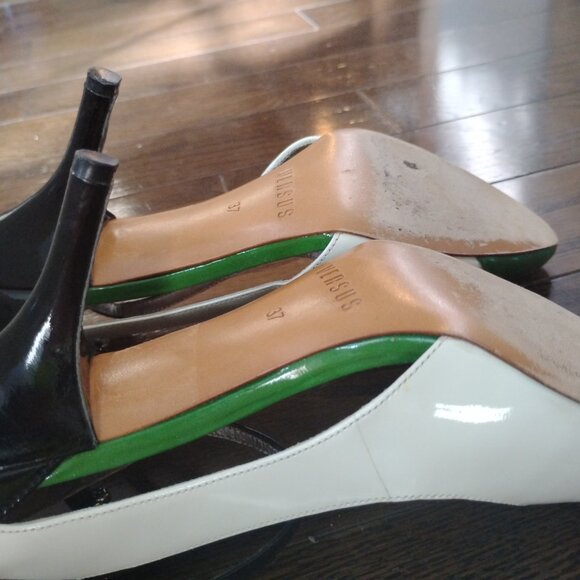 Versus by Versace Green cap toe, black and white patent leather Mary Jane heels - Picture 5 of 5
